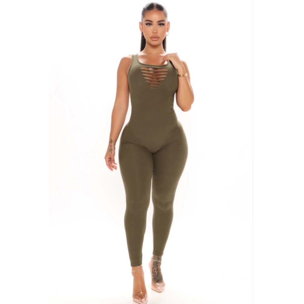 Slashed away jumpsuit - Olive
